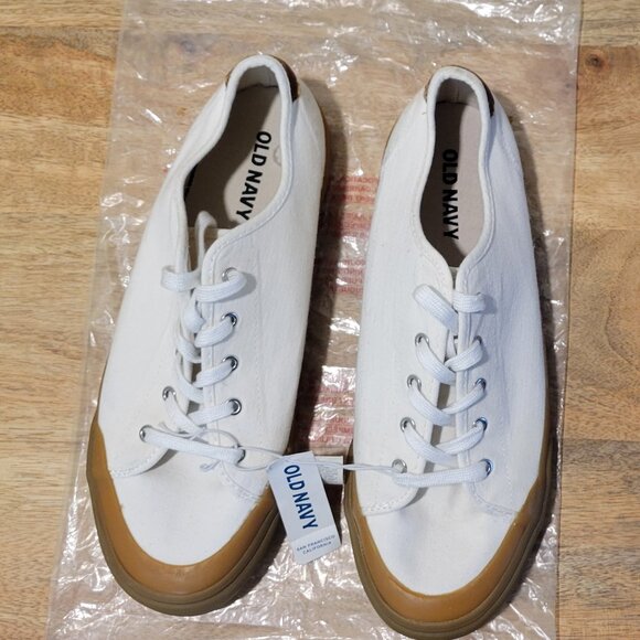 Old Navy Canvas Lace-Up Sneakers - Picture 1 of 3